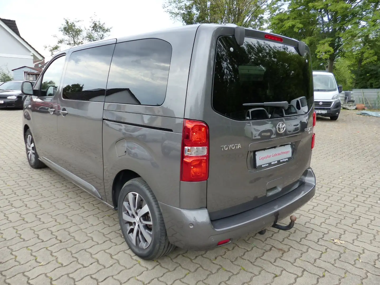 Toyota Proace 2.0 D-4D Automatik L1 Kamera 8-Sitze AHK Grau - 2