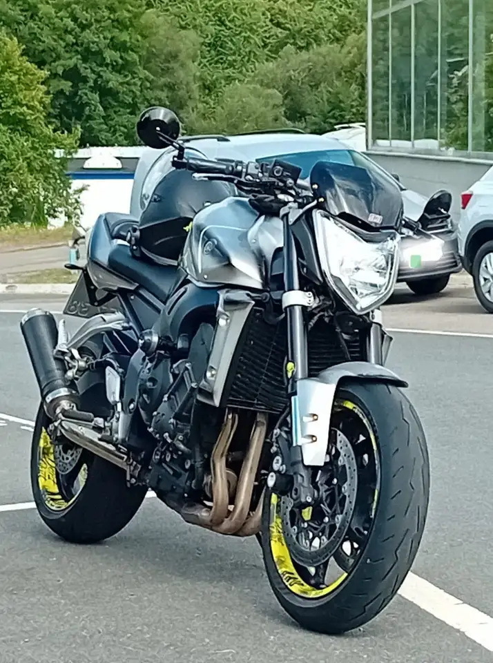 Yamaha FZ 1