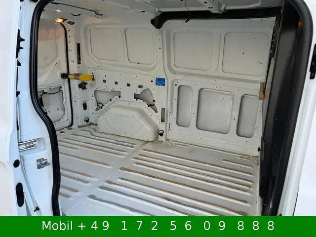 Ford Transit Custom view 5