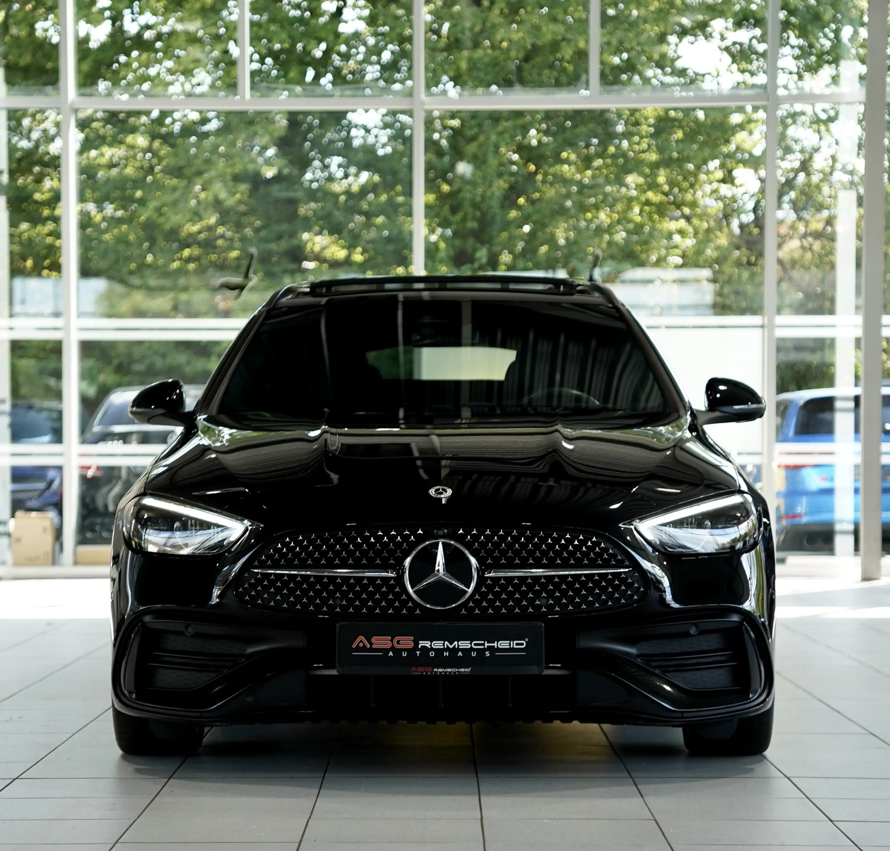 Mercedes-Benz C 300 d T AMG Line *2.H *19*Distr.*Digital*Pano — photo 3