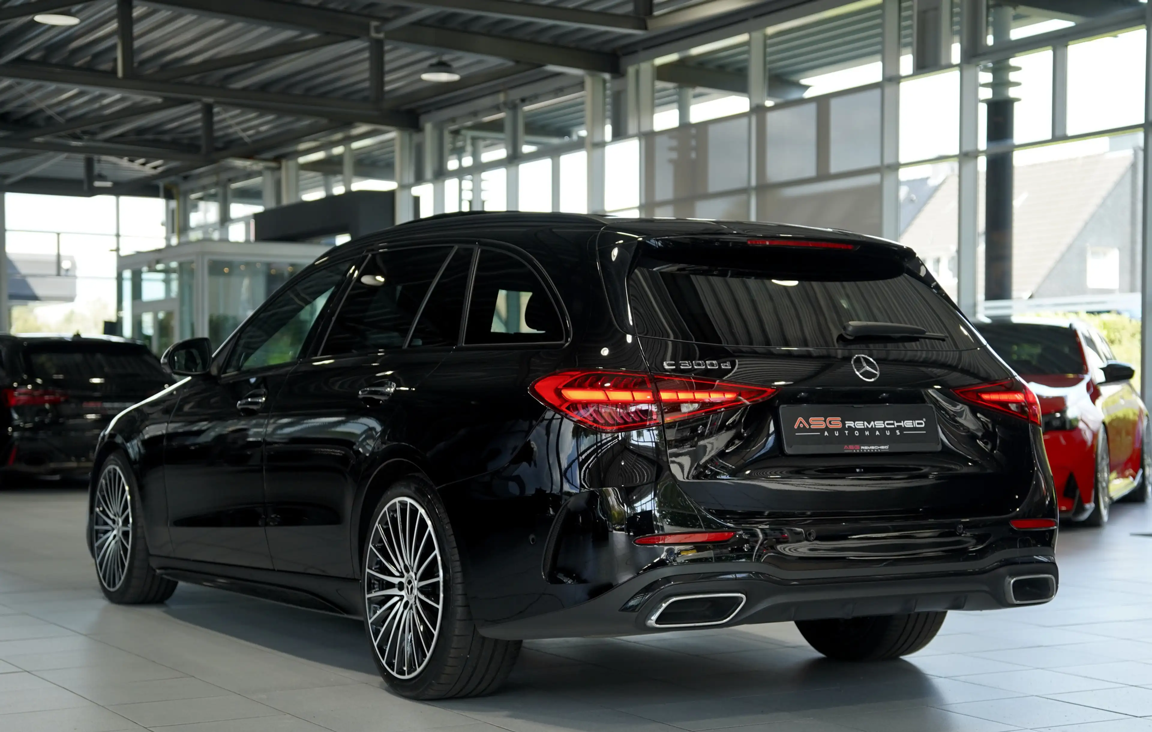 Mercedes-Benz C 300 d T AMG Line *2.H *19*Distr.*Digital*Pano — photo 10