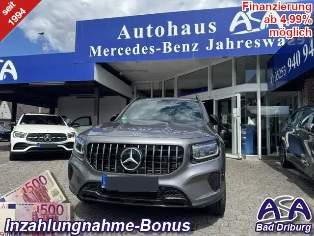Mercedes-Benz GLB 220
