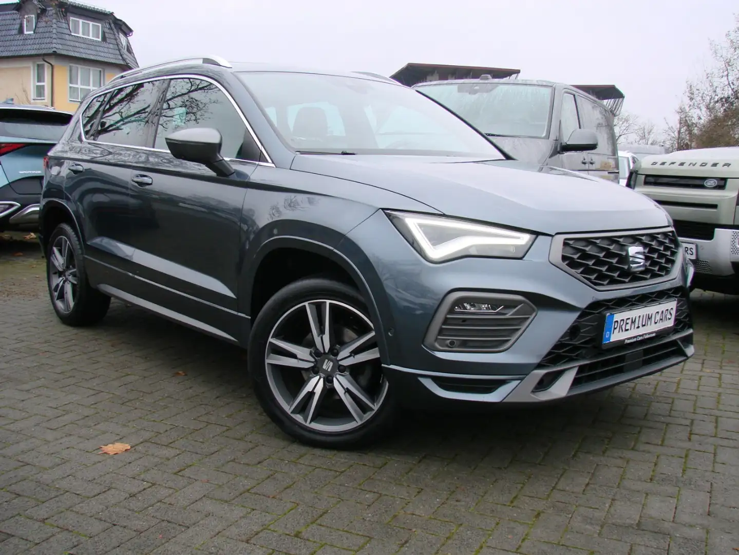 SEAT Ateca 1.5TSi FR ACC Panorama AHK LED Grigio - 1