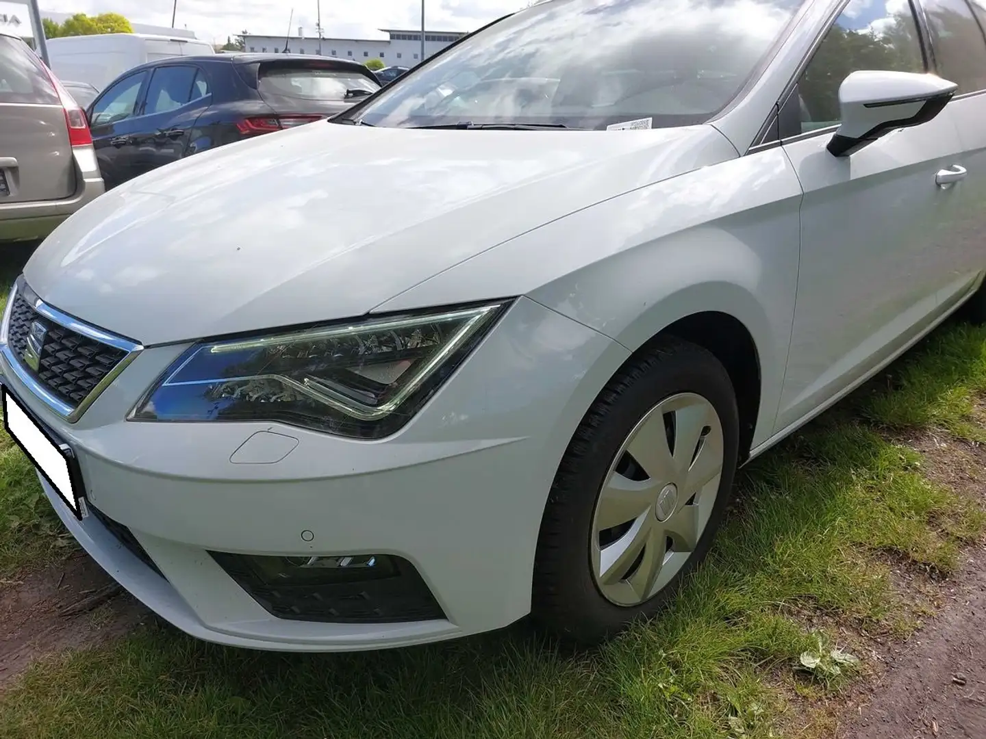 SEAT Leon Leon ST Style 1,5 TGI DSGStyle Weiß - 2