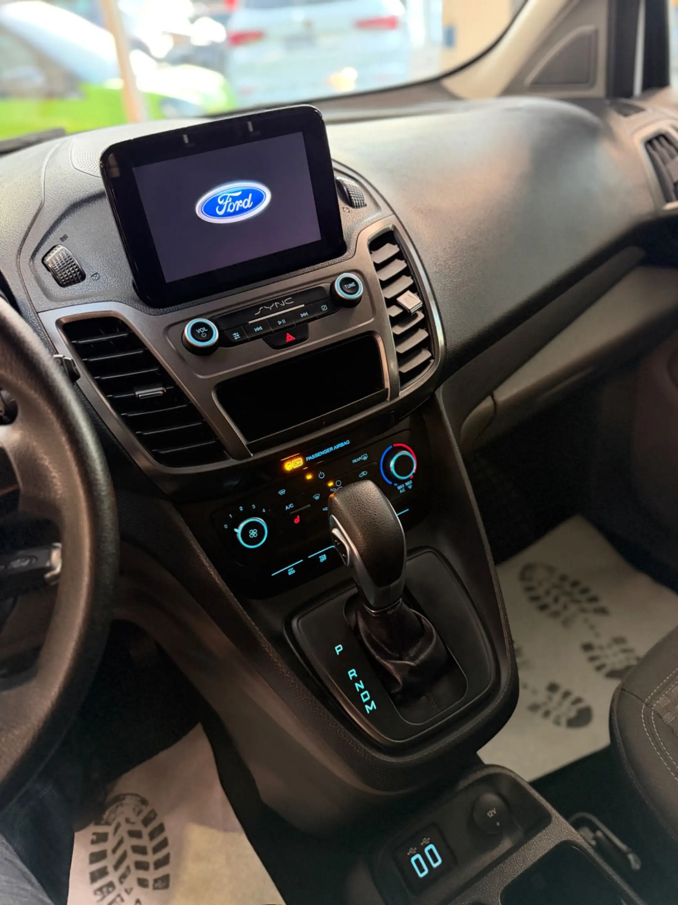 Ford Transit Connect Transit Connect 1.5 Eco Blue 230 (L2) 1HAND Trend — photo 9