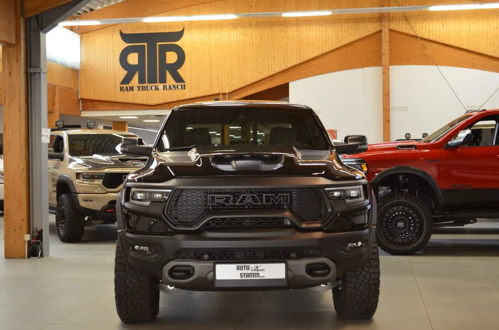 Dodge RAM 1500 TRX  6.2  V8 Supercharged MY24 Schwarz - 1