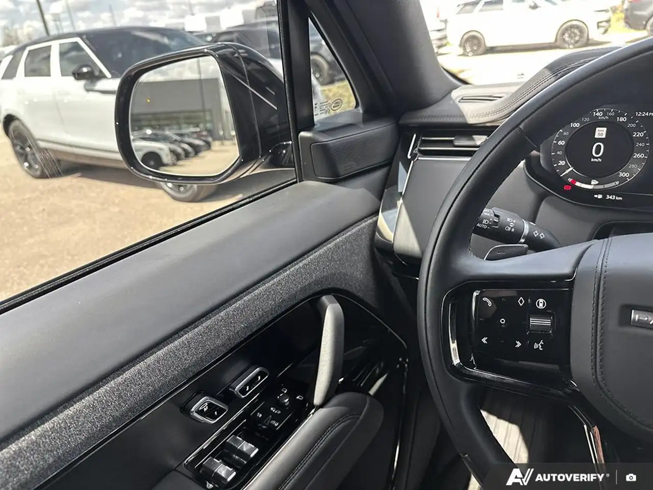 Land Rover Range Rover Sport снимка Land Rover Range Rover Sport