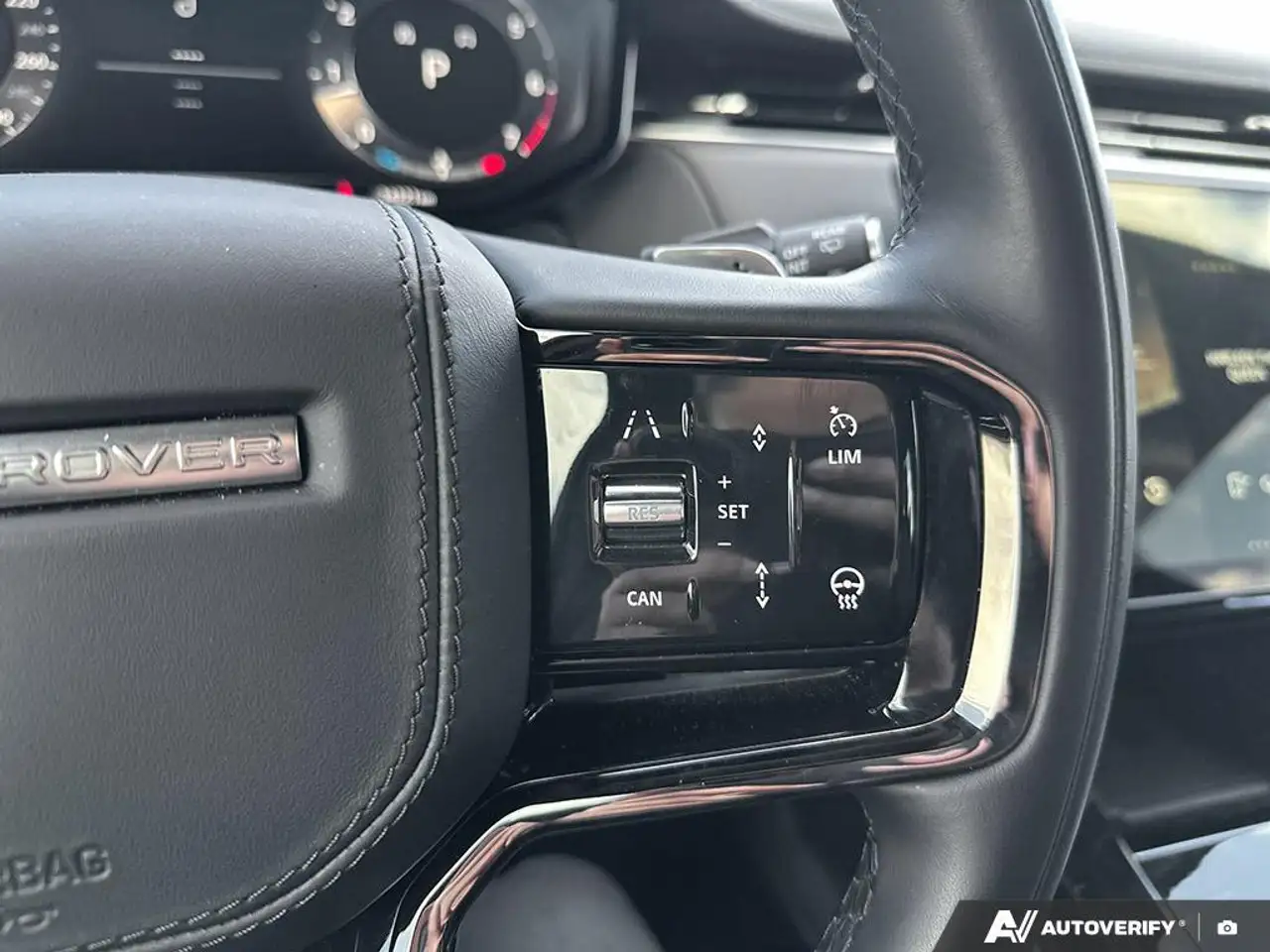 Land Rover Range Rover Sport снимка Land Rover Range Rover Sport