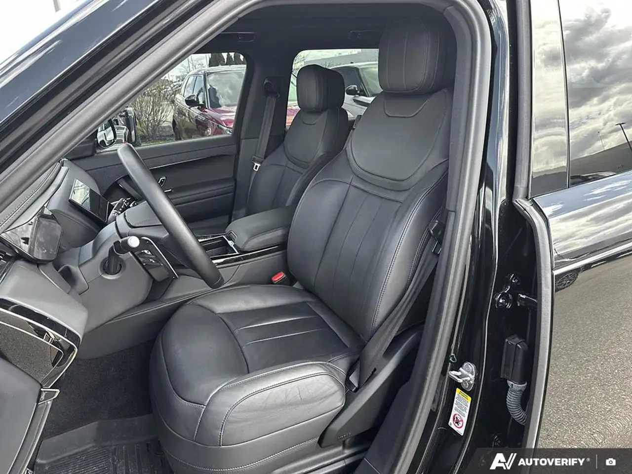 Land Rover Range Rover Sport снимка Land Rover Range Rover Sport