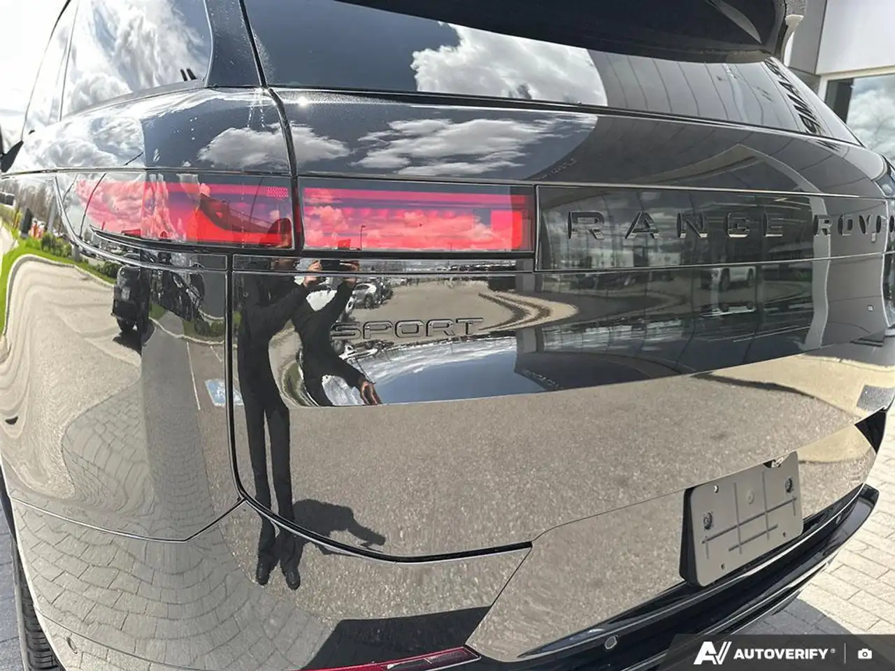 Land Rover Range Rover Sport снимка Land Rover Range Rover Sport