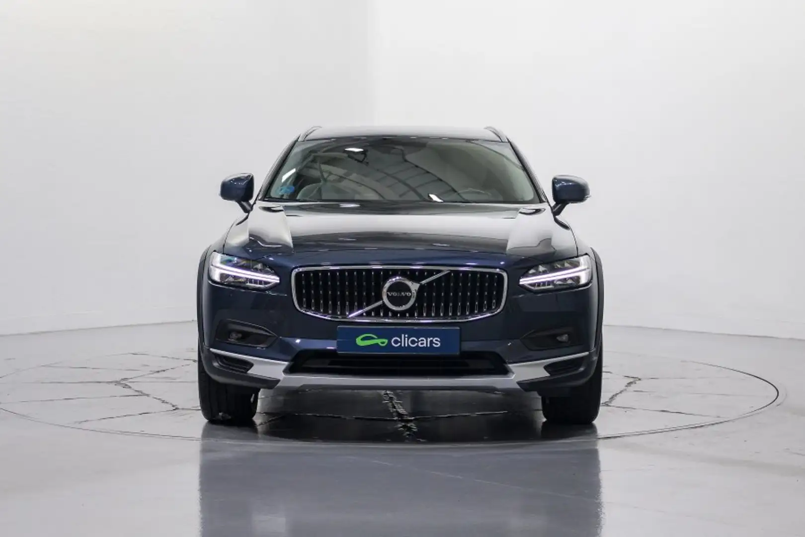 Volvo V90 Cross Country B5 Pro AWD Aut. Белый - 2