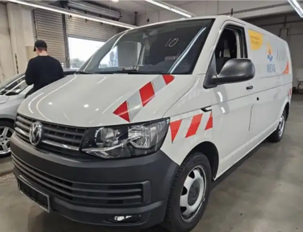 Volkswagen T6 Transporter T6 LANG KASTEN*AHK*ALUCA*KLIMA*