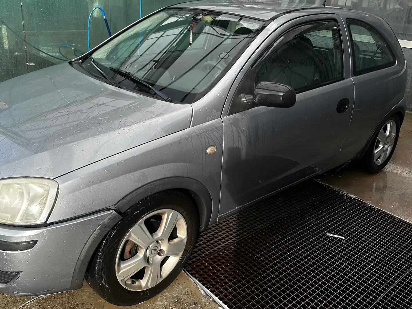 Opel Corsa 1.2-16V Rhythm Grijs - 2