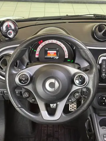 smart Fortwo view 15