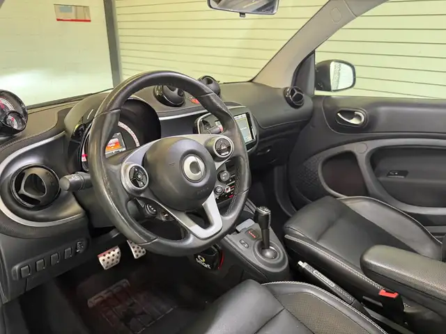 smart Fortwo view 12