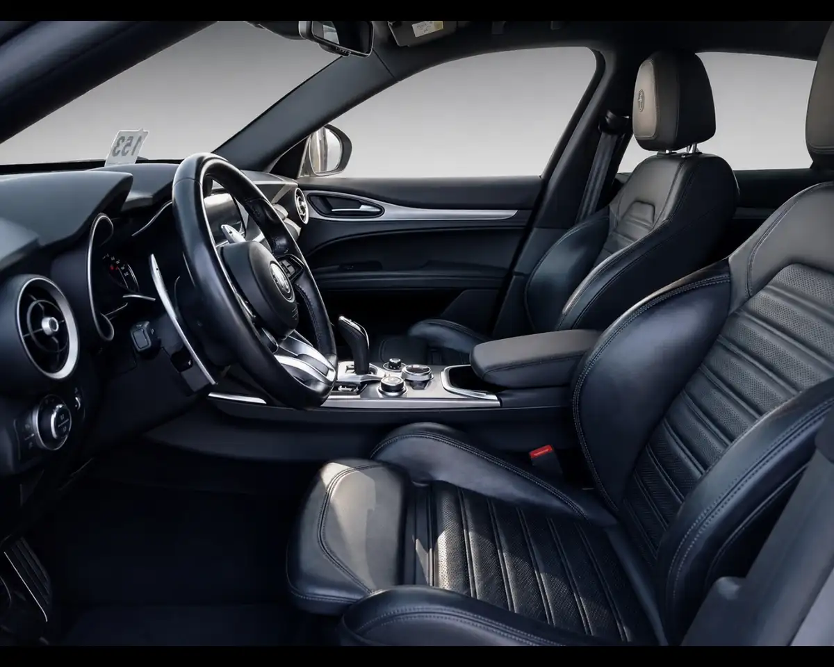 Alfa Romeo Stelvio 2021 — фото 10