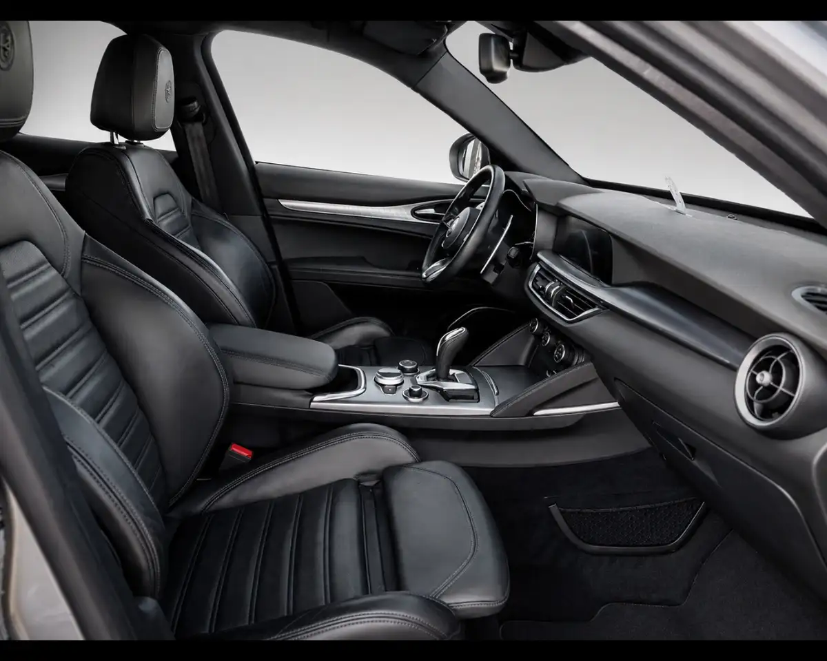 Alfa Romeo Stelvio 2021 — фото 14