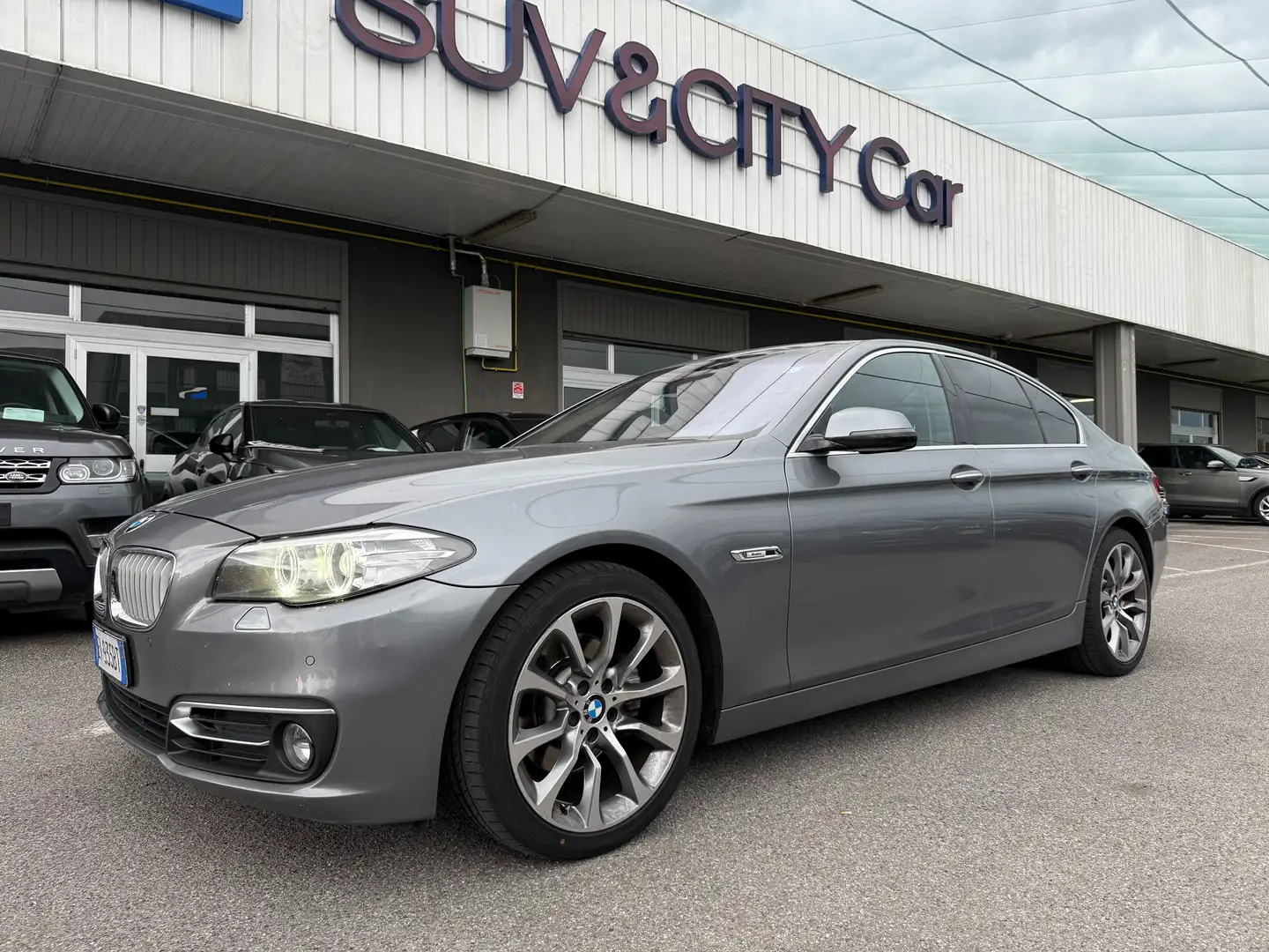 BMW 520 BERLINA Luxury 184cv E6 Grigio - 1