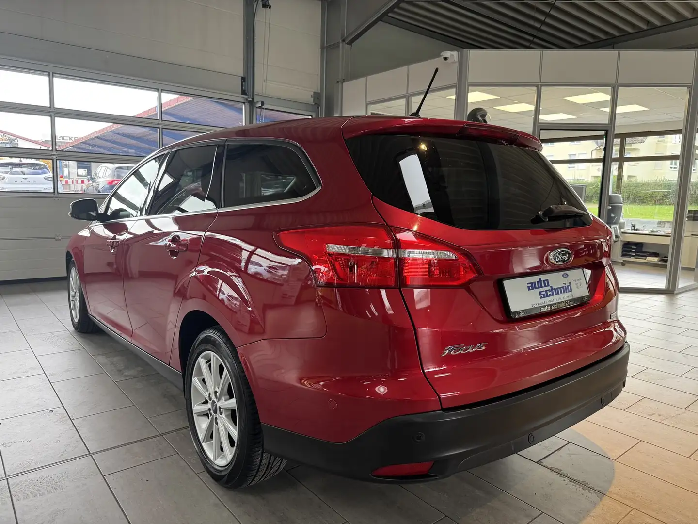 Ford Focus Turnier Titanium Rot - 2