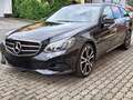 Mercedes-Benz E 220 E Edition Schwarz - thumbnail 1