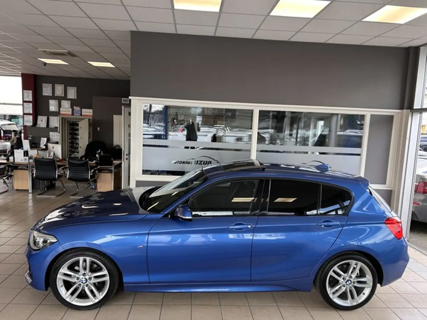 BMW 120 d M Sport 5 türig Alcantara eGSD Navi LED Azul - 1
