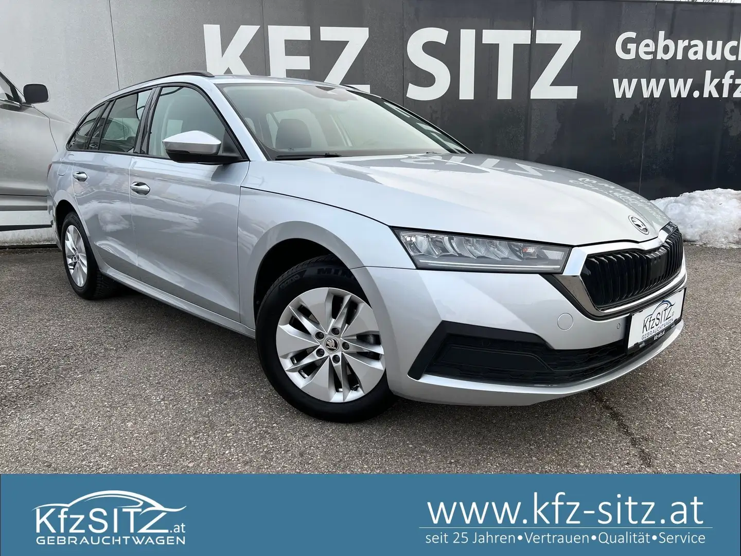 Skoda Octavia Combi 2,0 TDI Ambition DSG | AHK/ACC Silber - 1
