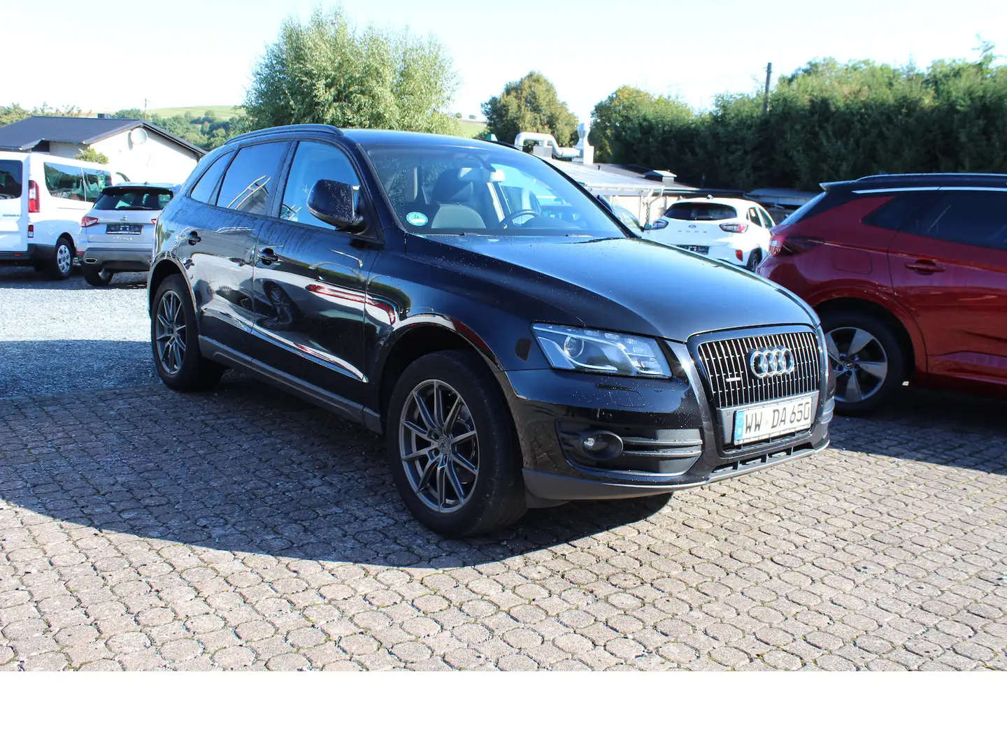 Audi Q5 2.0 TDI quattro Standh./XENON/AHK/NAVI Black - 1