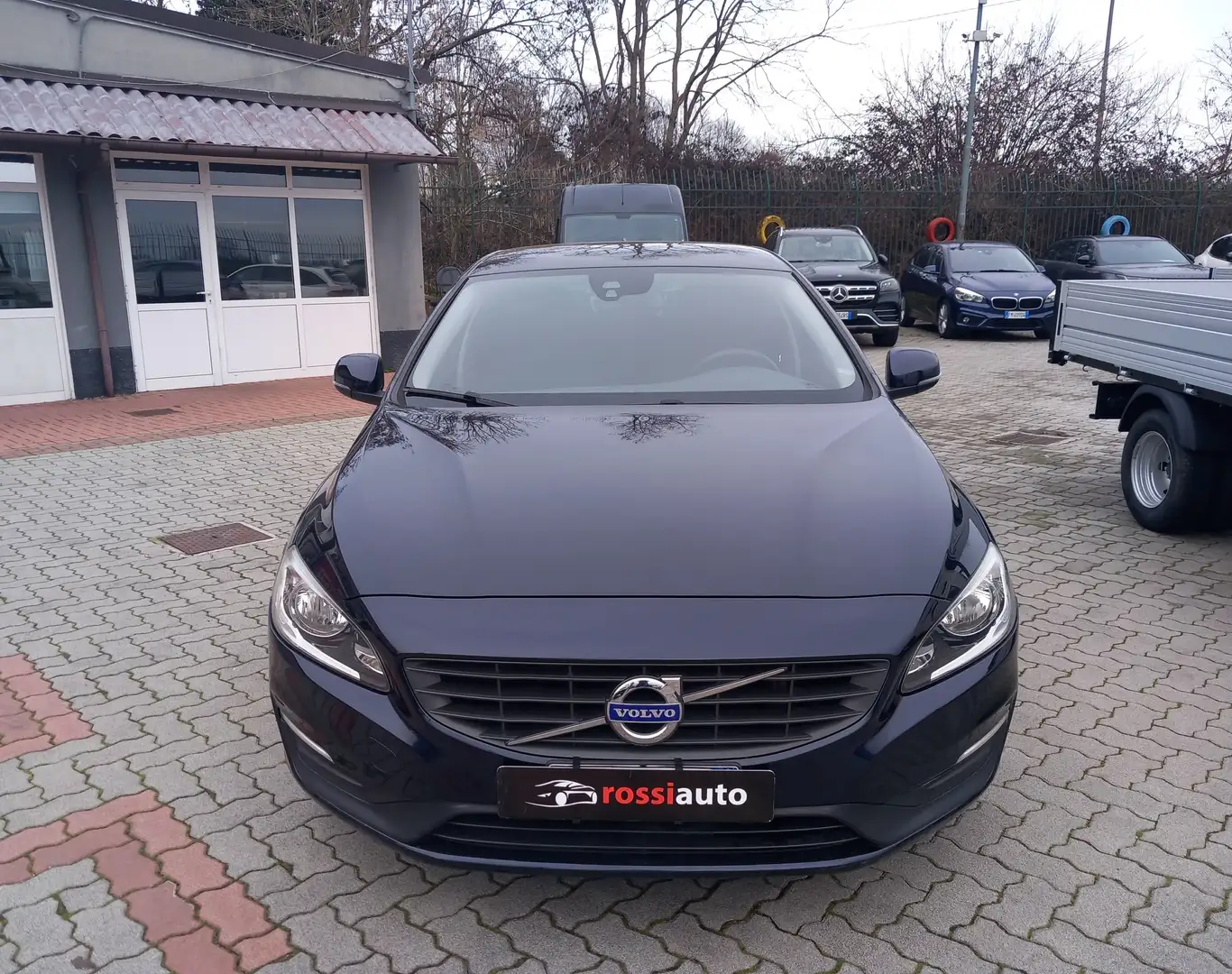 Volvo V60 2.0 d2 Summum geartronic ADATTA X NEOPATENTATI Blau - 2