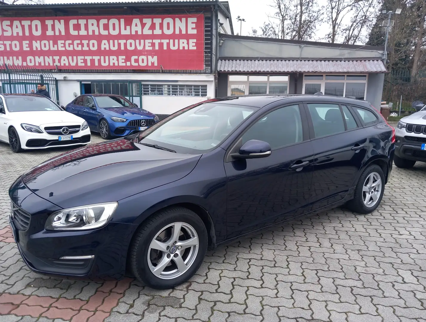 Volvo V60 2.0 d2 Summum geartronic Bleu - 1