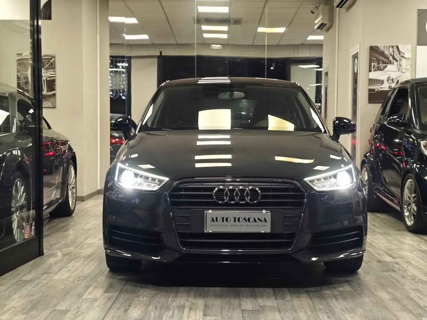 Audi A1 A1 I 2015 S TRONIC METAL PLUS1.6 tdi s-line Grijs - 2