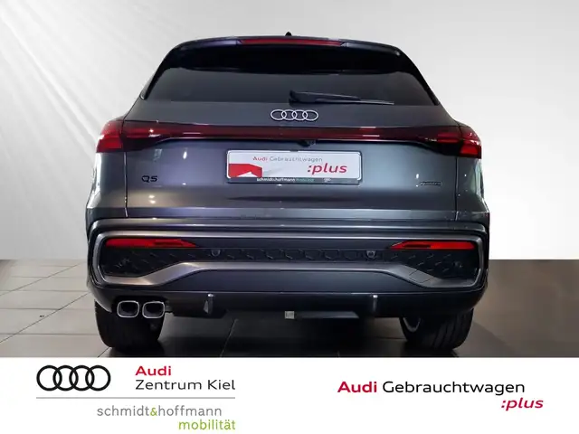 Audi Q5 view 5