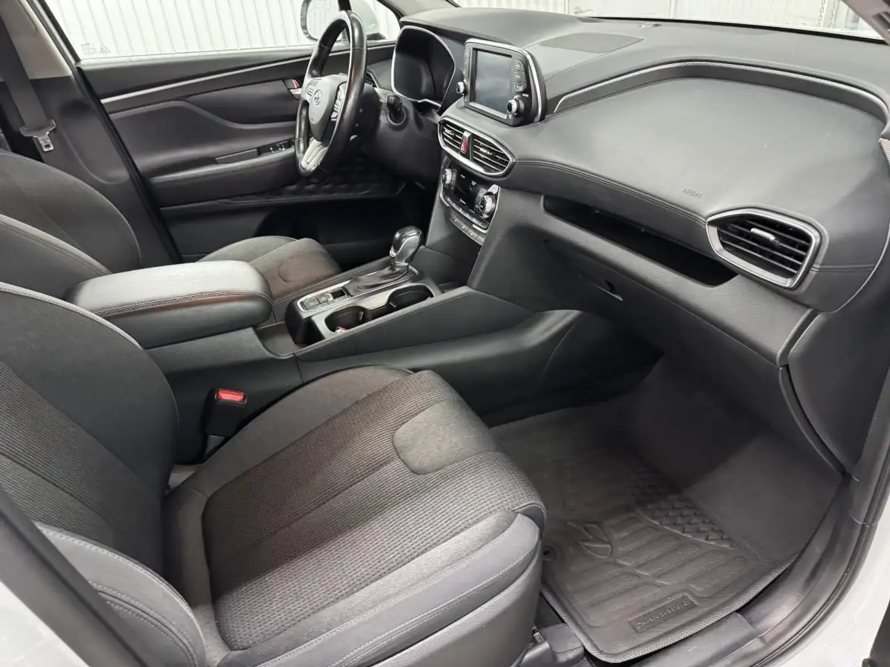Hyundai SANTA FE снимка Hyundai SANTA FE