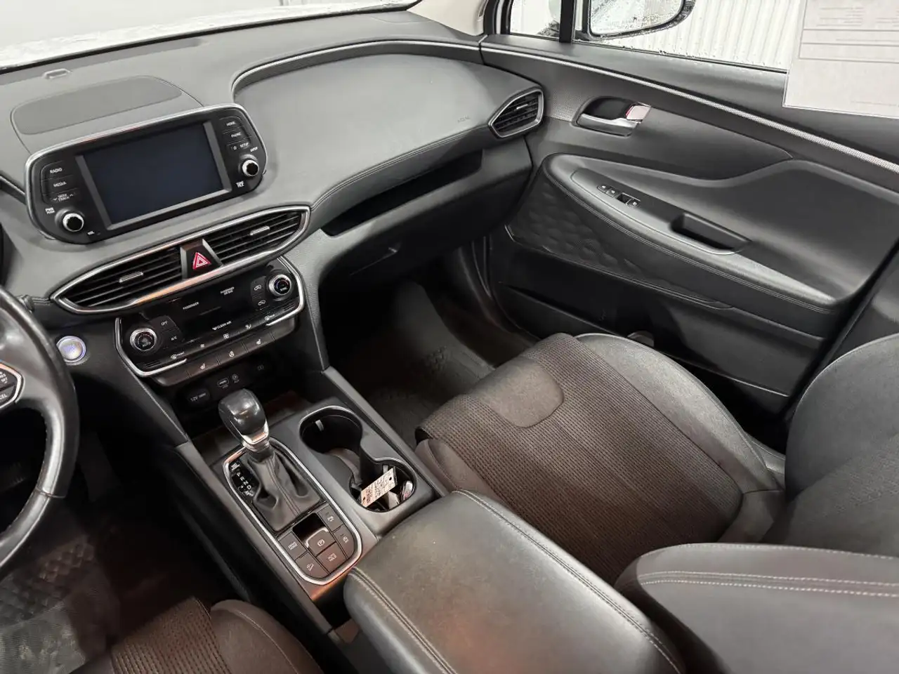 Hyundai SANTA FE снимка Hyundai SANTA FE