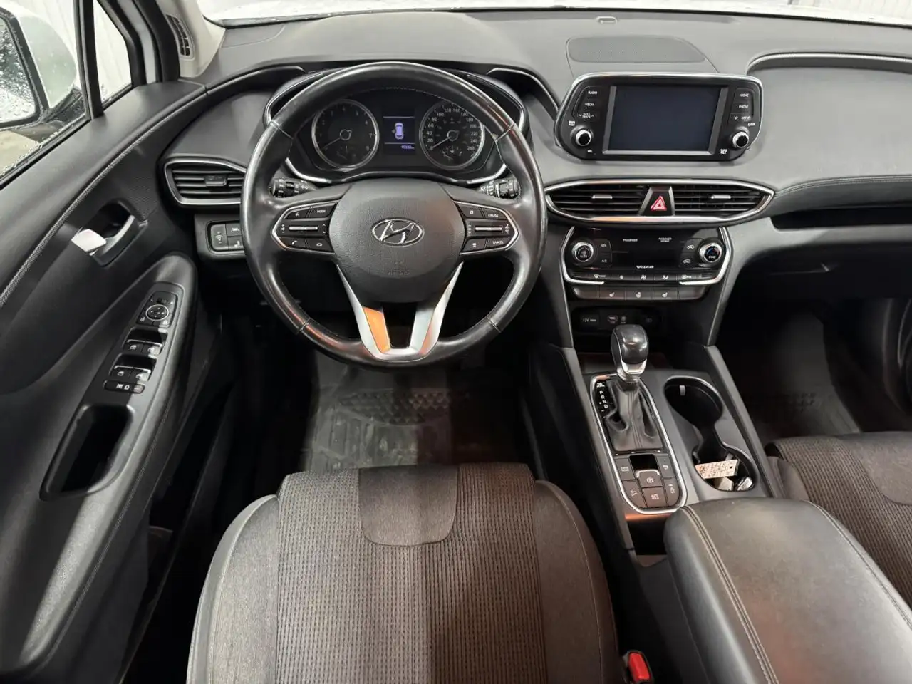 Hyundai SANTA FE снимка Hyundai SANTA FE