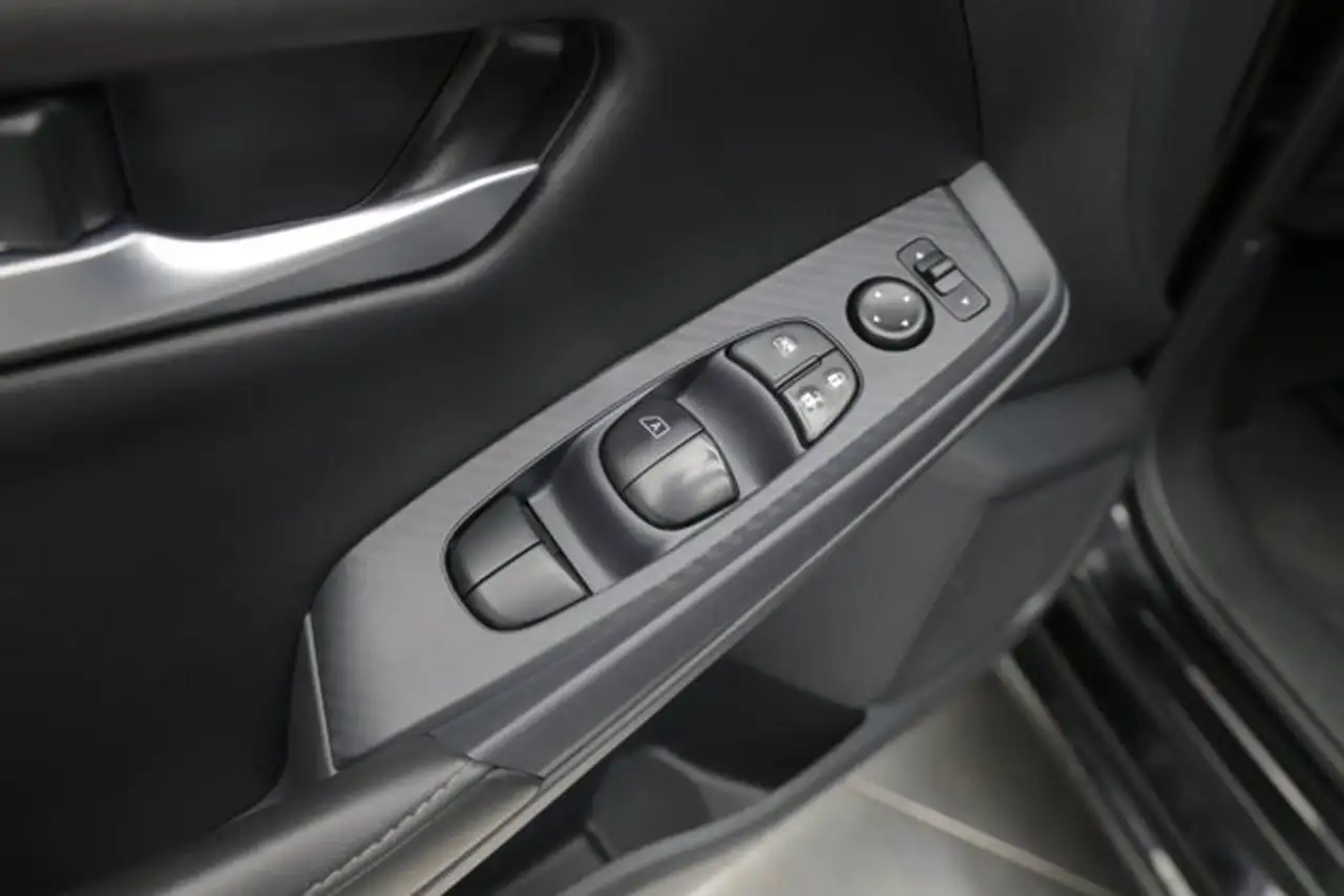 Nissan Sentra fotografie Nissan Sentra