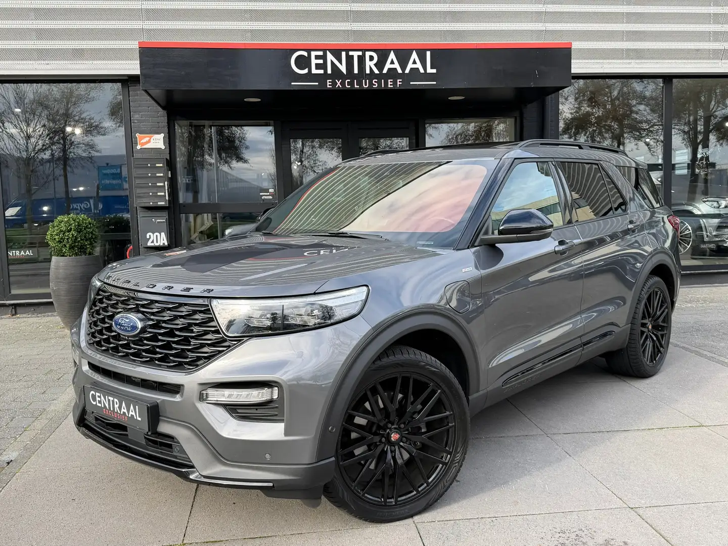 Ford Explorer 3.0 V6 EcoBoost PHEV ST-Line|Pano|B&O|7Persoons|Ma Grijs - 1