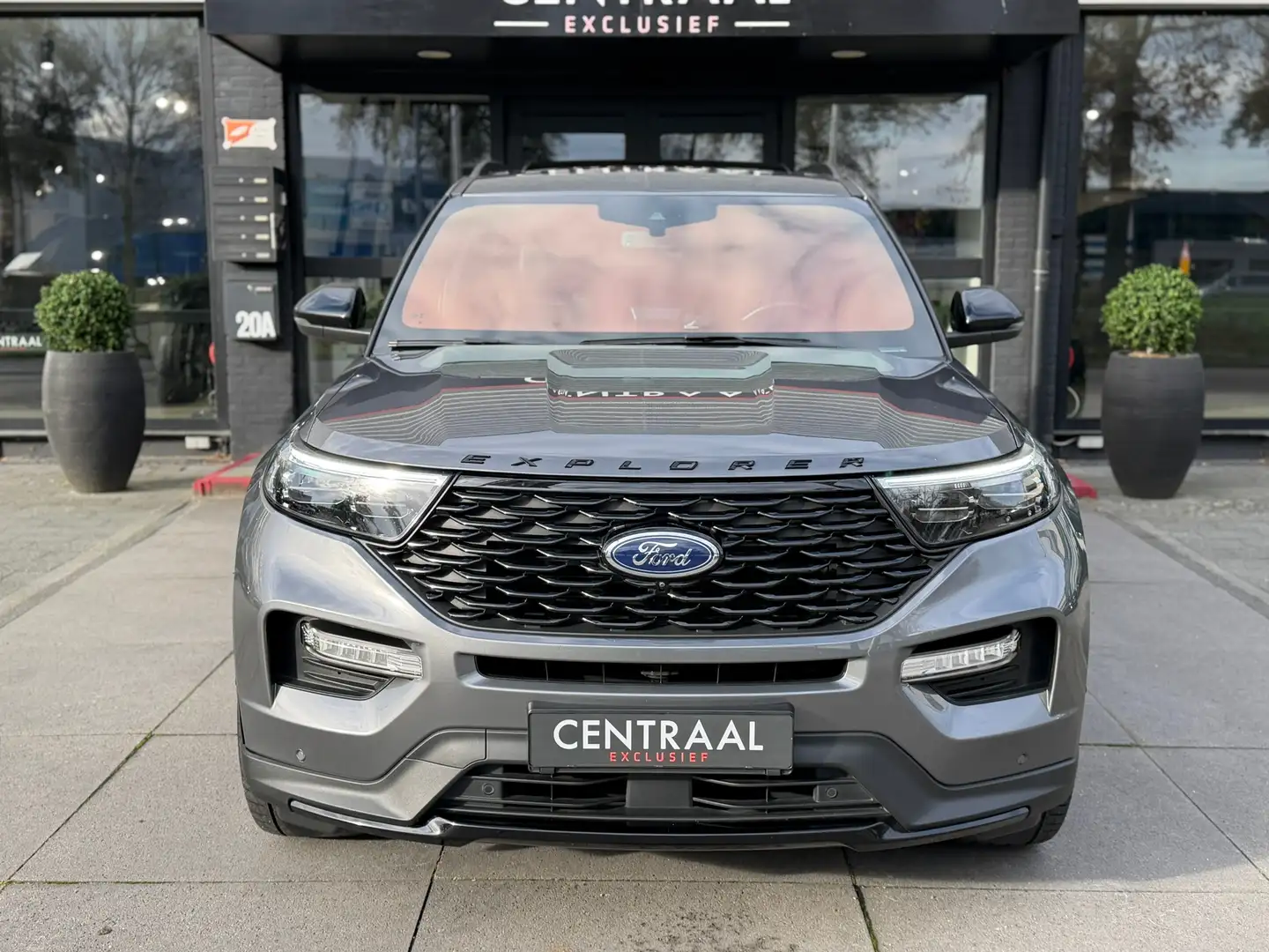 Ford Explorer 3.0 V6 EcoBoost PHEV ST-Line|Pano|B&O|7Persoons|Ma Grijs - 2