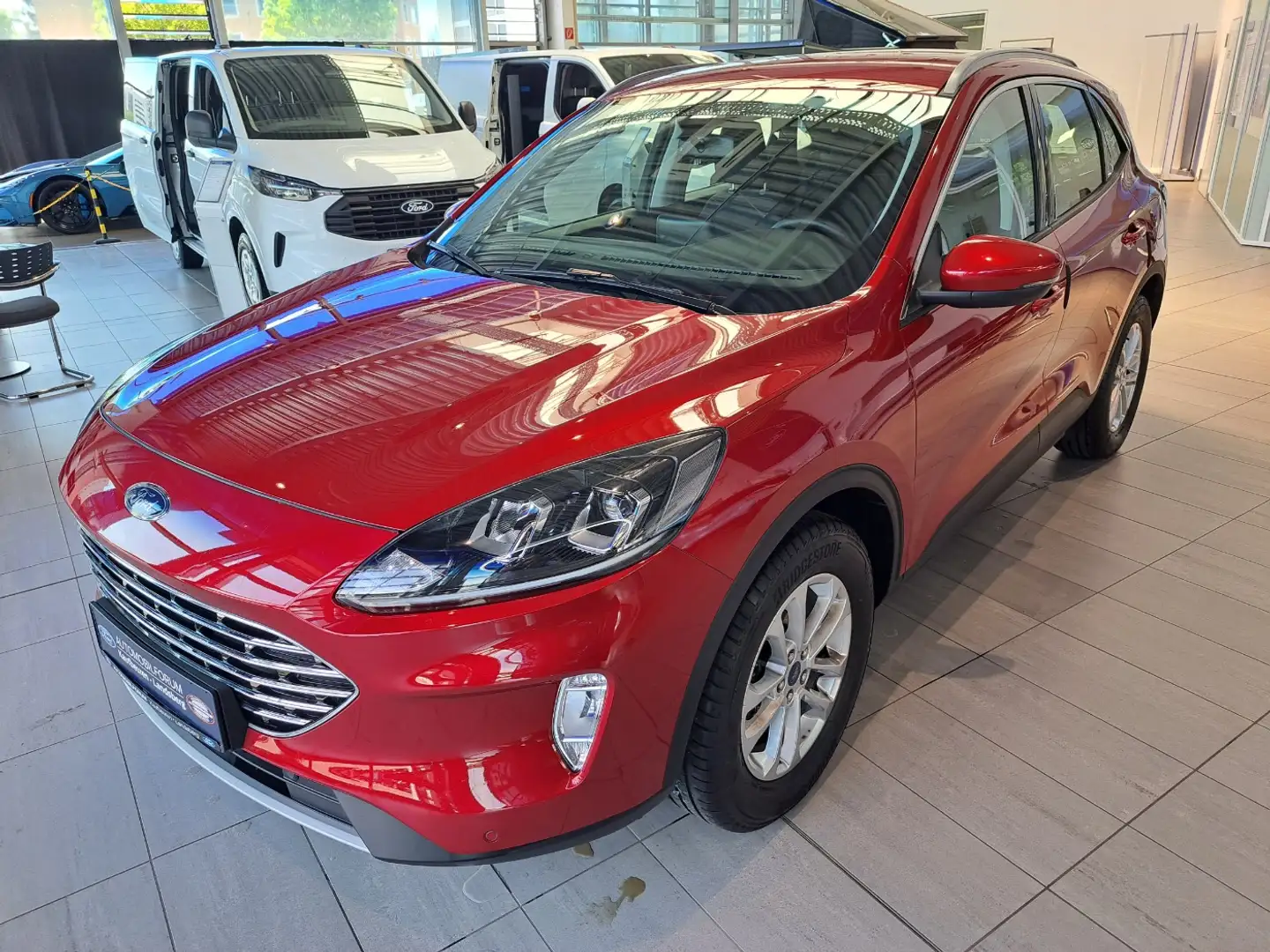 Ford Kuga 1.5 EcoBoost Titanium Navi SHZ PDC RFK Rot - 1