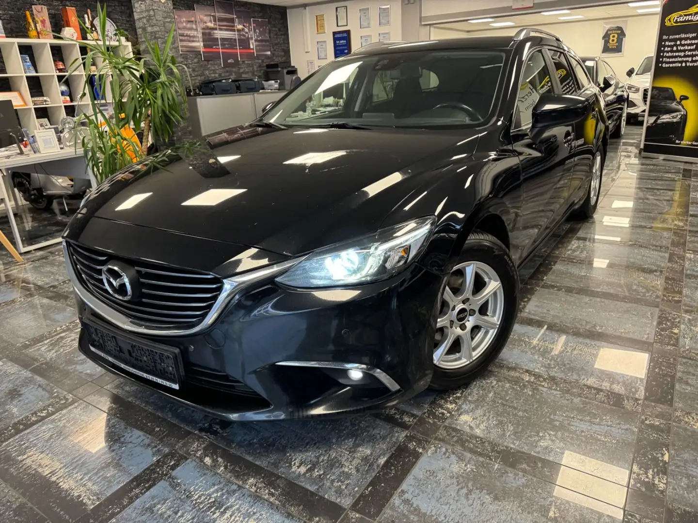 Mazda 6 Kombi Exclusive-Line*Navigation*Xenon* Noir - 1