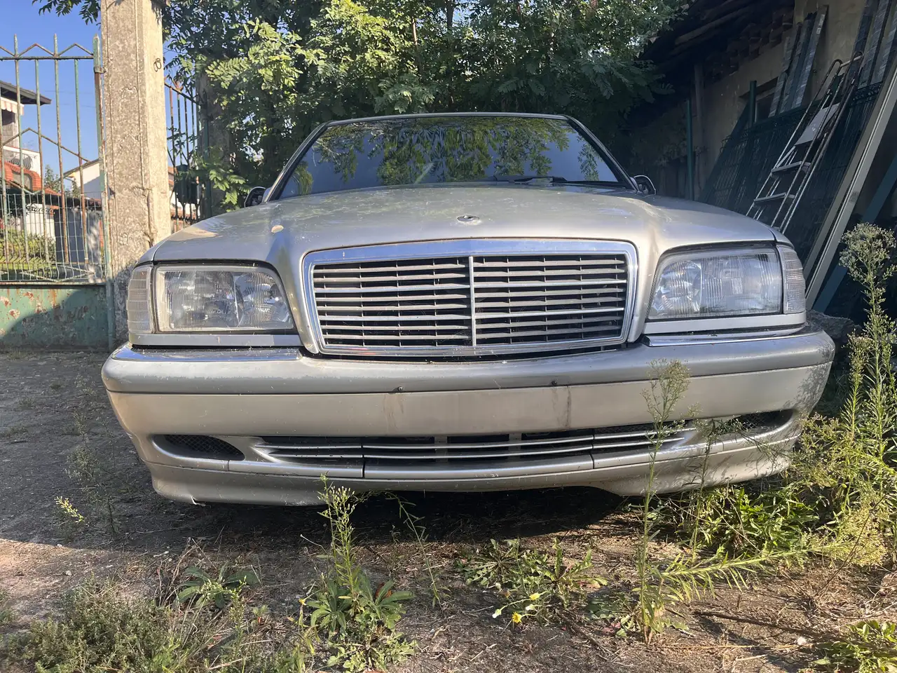 Mercedes-Benz 200 Elegance, foto 1