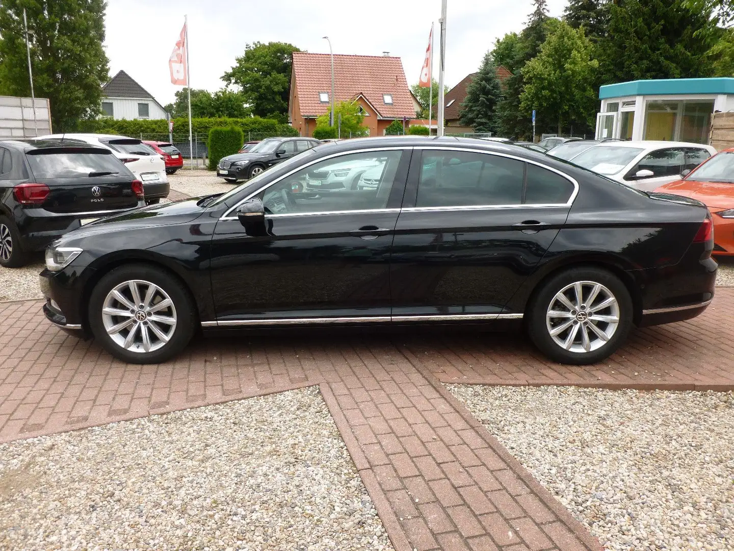 Volkswagen Passat Lim.DSG/Leder/4xSHZ/2xPDC/RFK/LED/AHK Noir - 2