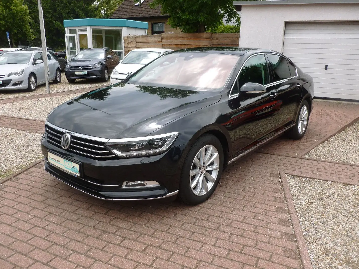 Volkswagen Passat Lim.DSG/Leder/4xSHZ/2xPDC/RFK/LED/AHK Noir - 1
