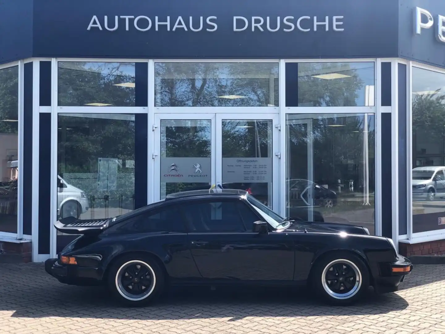 Porsche 911 911 Carrera Carrera Sport-Paket Schwarz - 2