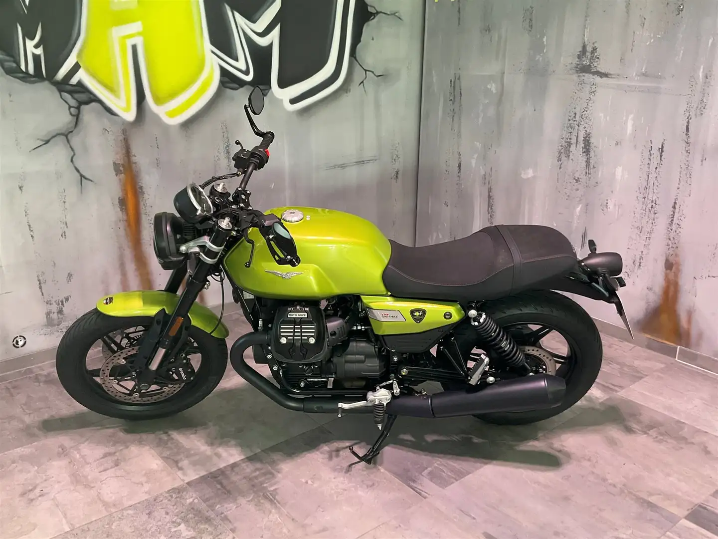 Moto Guzzi V7 Sport Ex Vorführer aus EZ 09/2025 Verde - 2