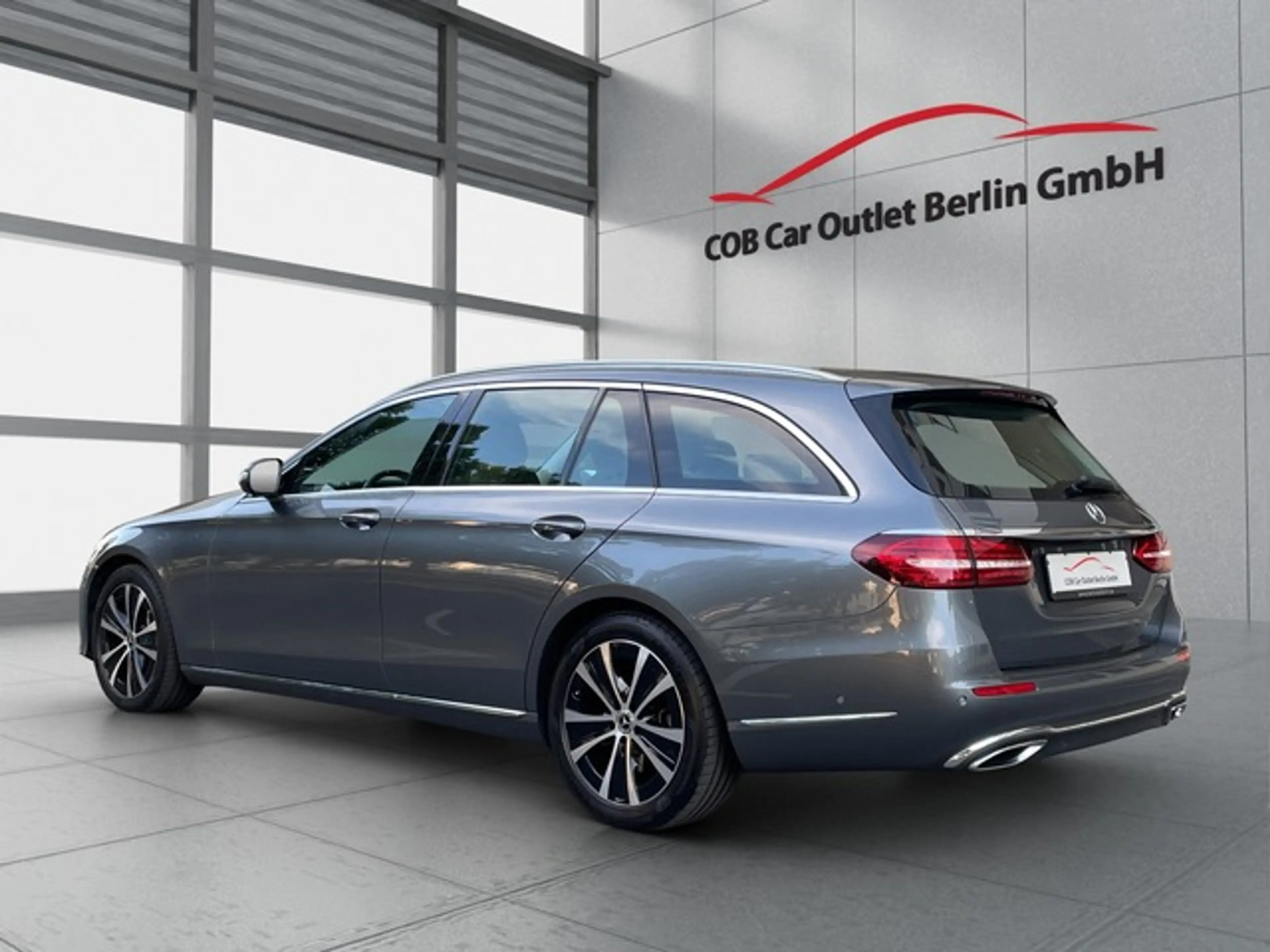 Mercedes-Benz E 400 d T 4M Avantgarde KAMERA+STDHZG+TOTWINKEL — photo 9