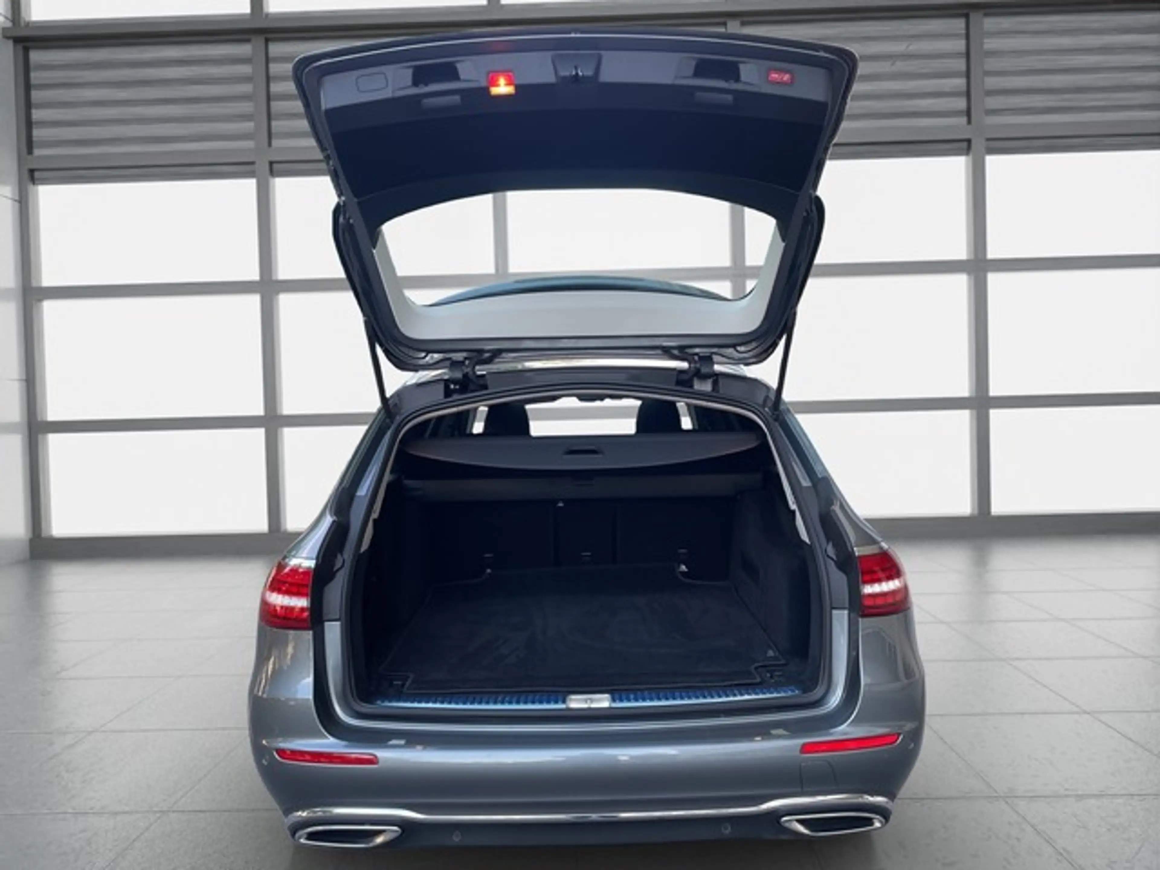 Mercedes-Benz E 400 d T 4M Avantgarde KAMERA+STDHZG+TOTWINKEL — photo 15