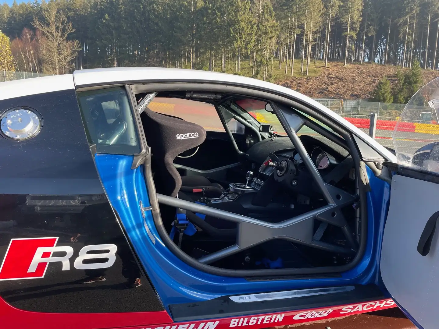 Audi R8 R8 4.2 FSI quattro Biały - 2