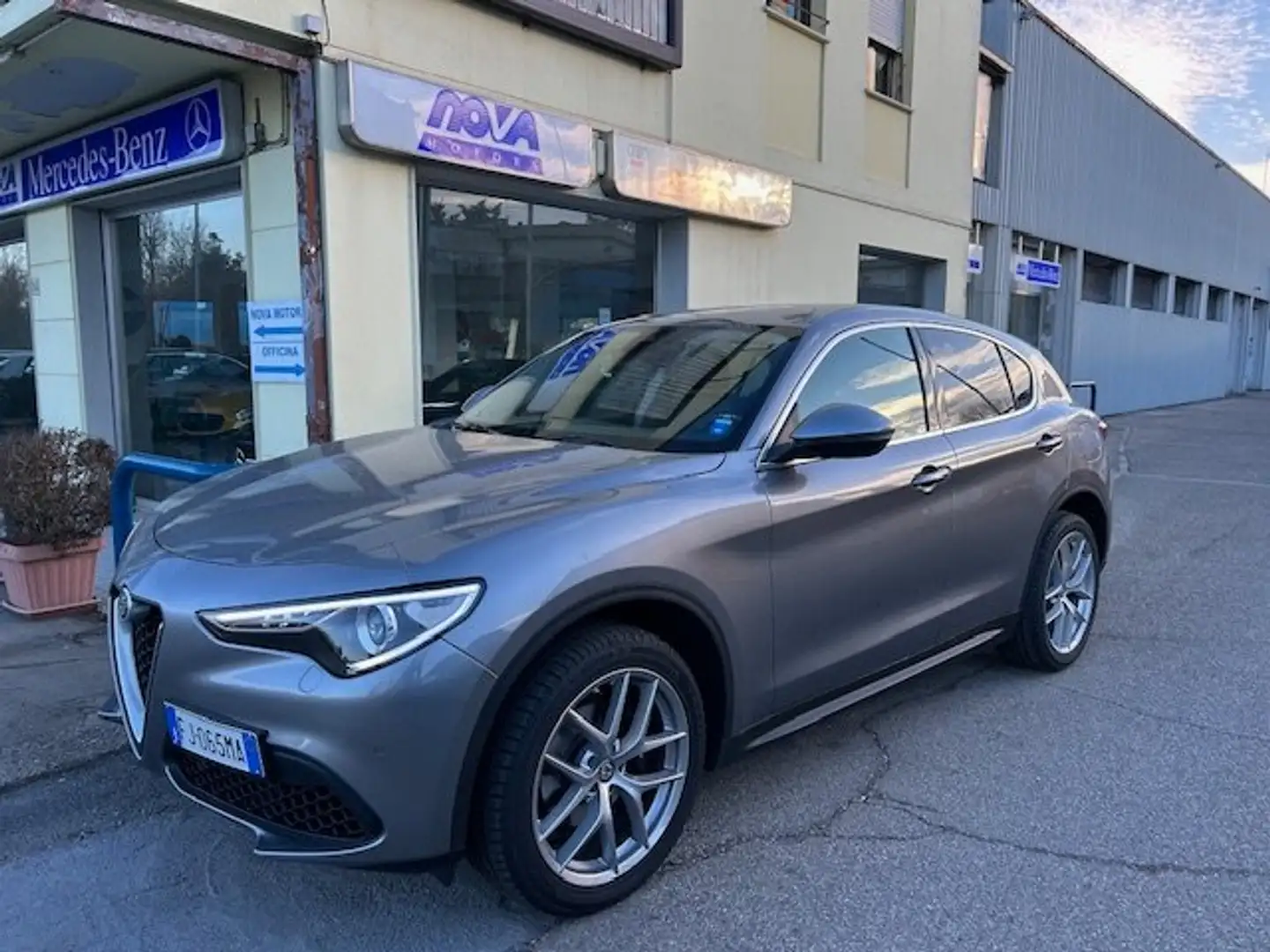 Alfa Romeo Stelvio Stelvio 2.0 t First Edition Q4 280cv auto Gris - 1