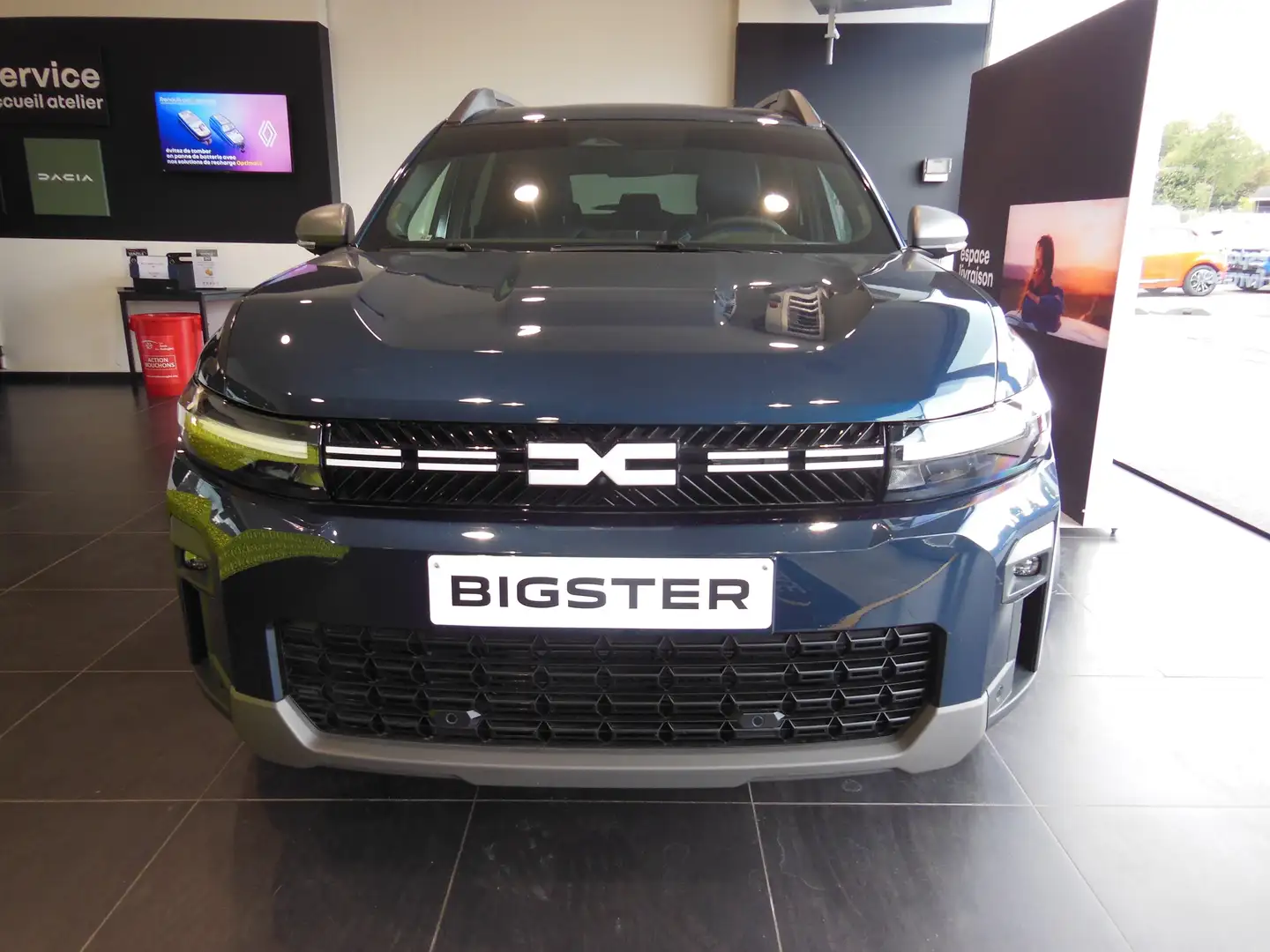 Dacia Bigster Bigster 1.2Mildhybrid Expr. SERIE FULL CUIR DAKAR Blauw - 1