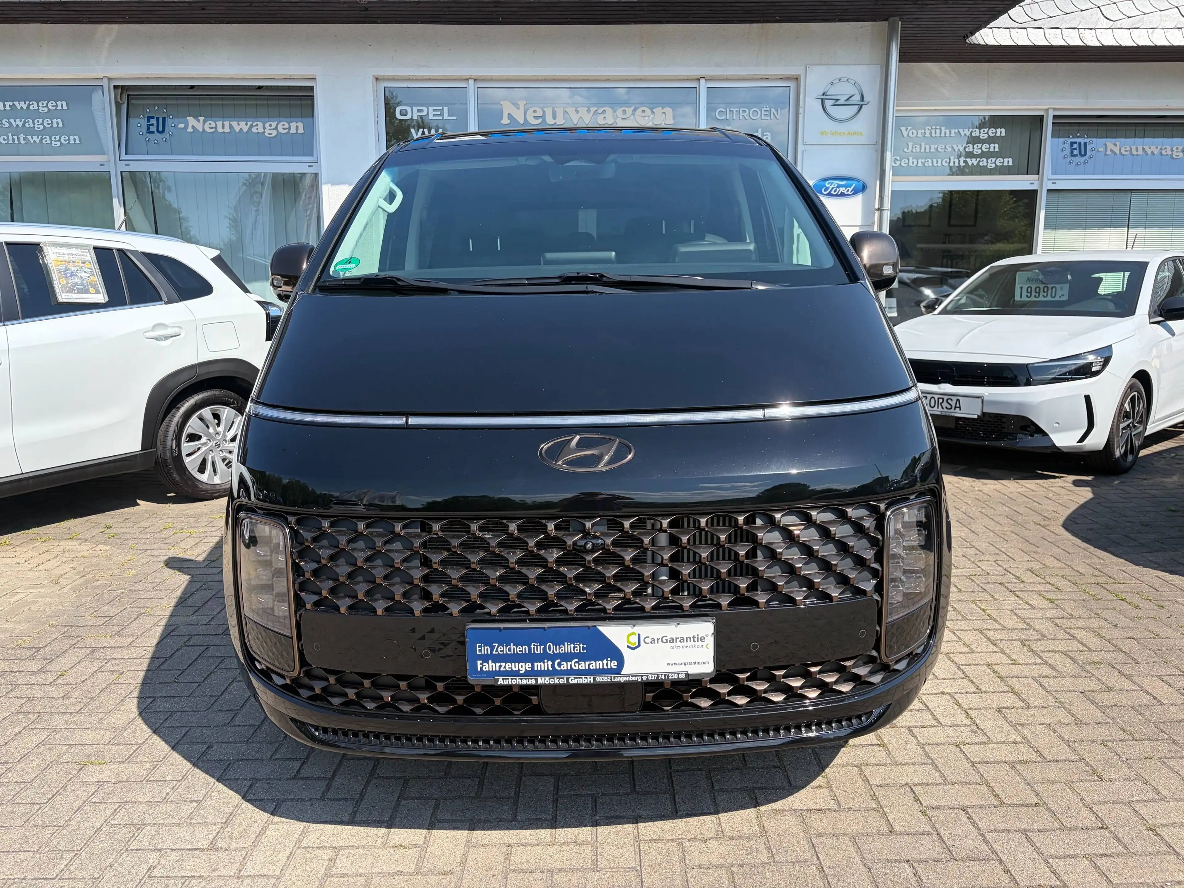Hyundai STARIA Signature 4WD, 1.Hand, Anhängerkupplung abnehmbar, 360° Kamera, Bose Soundsystem, LED, ACC — photo 2